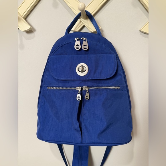 Baggallini Handbags - Baggallini Naples Convertible Backpack